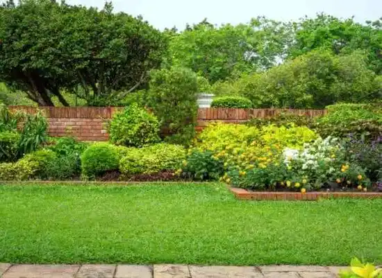 landscaping services Indianola